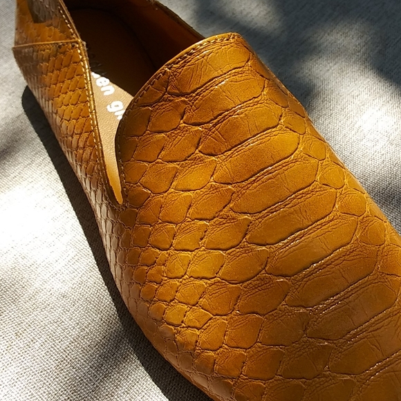 Dark Yellow Madden Girl Faux Crocodile Skin Shoes - Picture 5 of 8